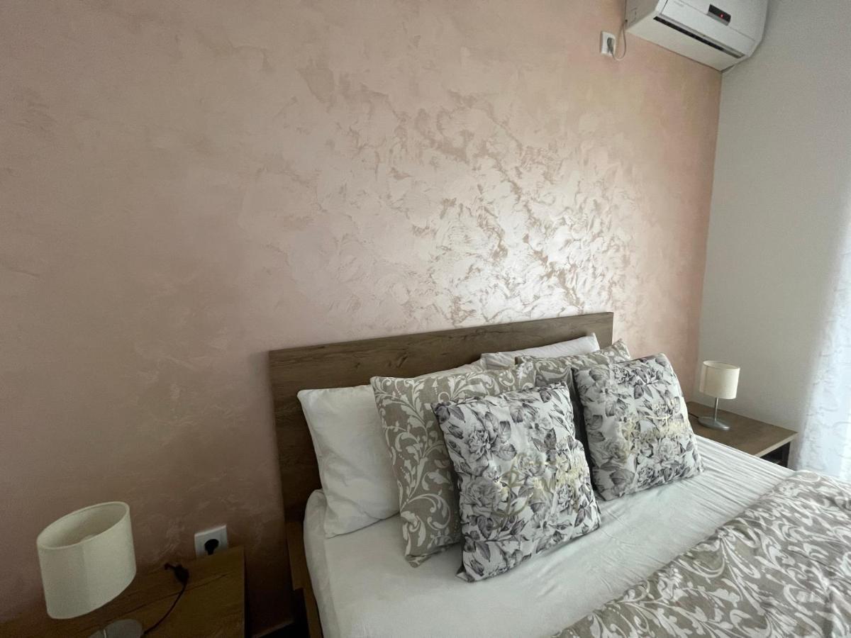 Apartman 1 Sremska Mitrovica Exterior photo