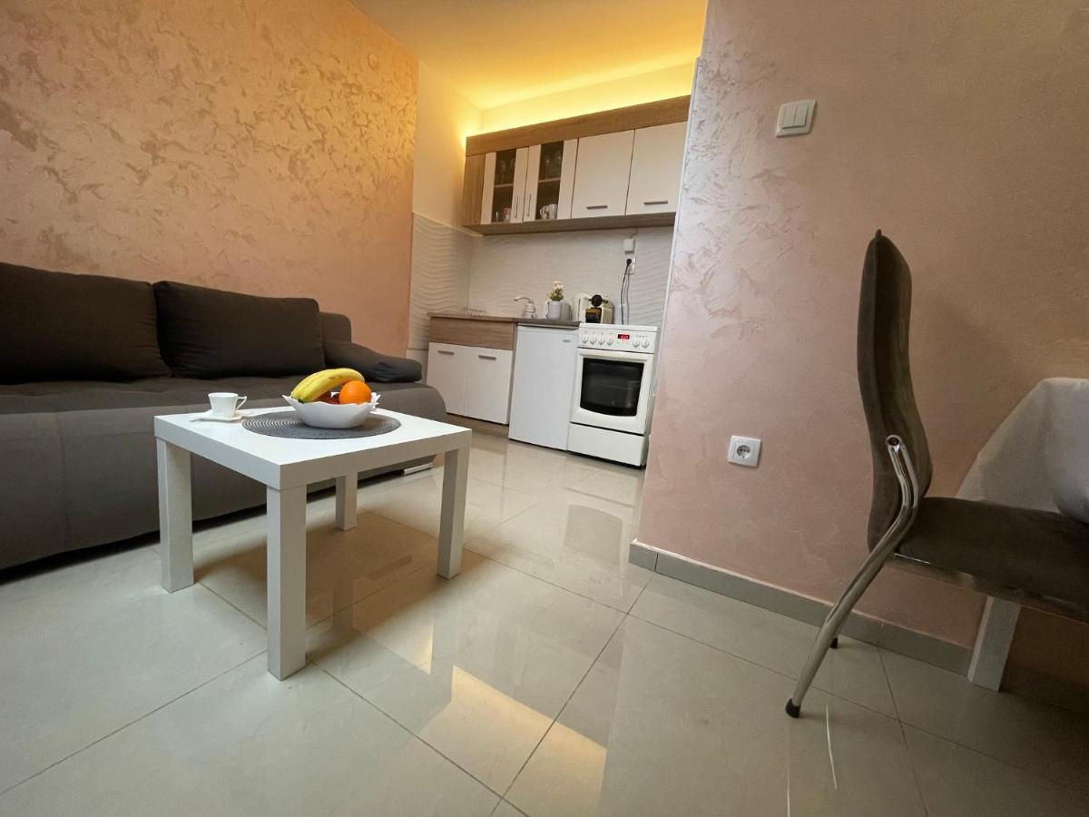 Apartman 1 Sremska Mitrovica Exterior photo